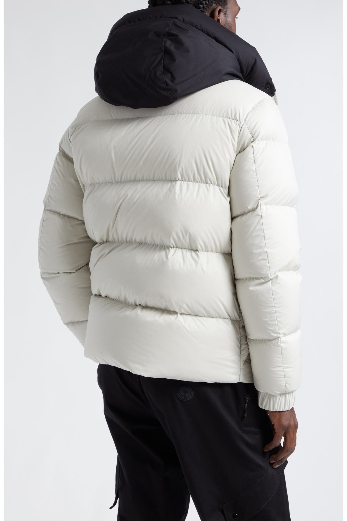 Moncler Madeira Renk Bloklu Kapüşonlu Kısa Kaz Tüyü Mont