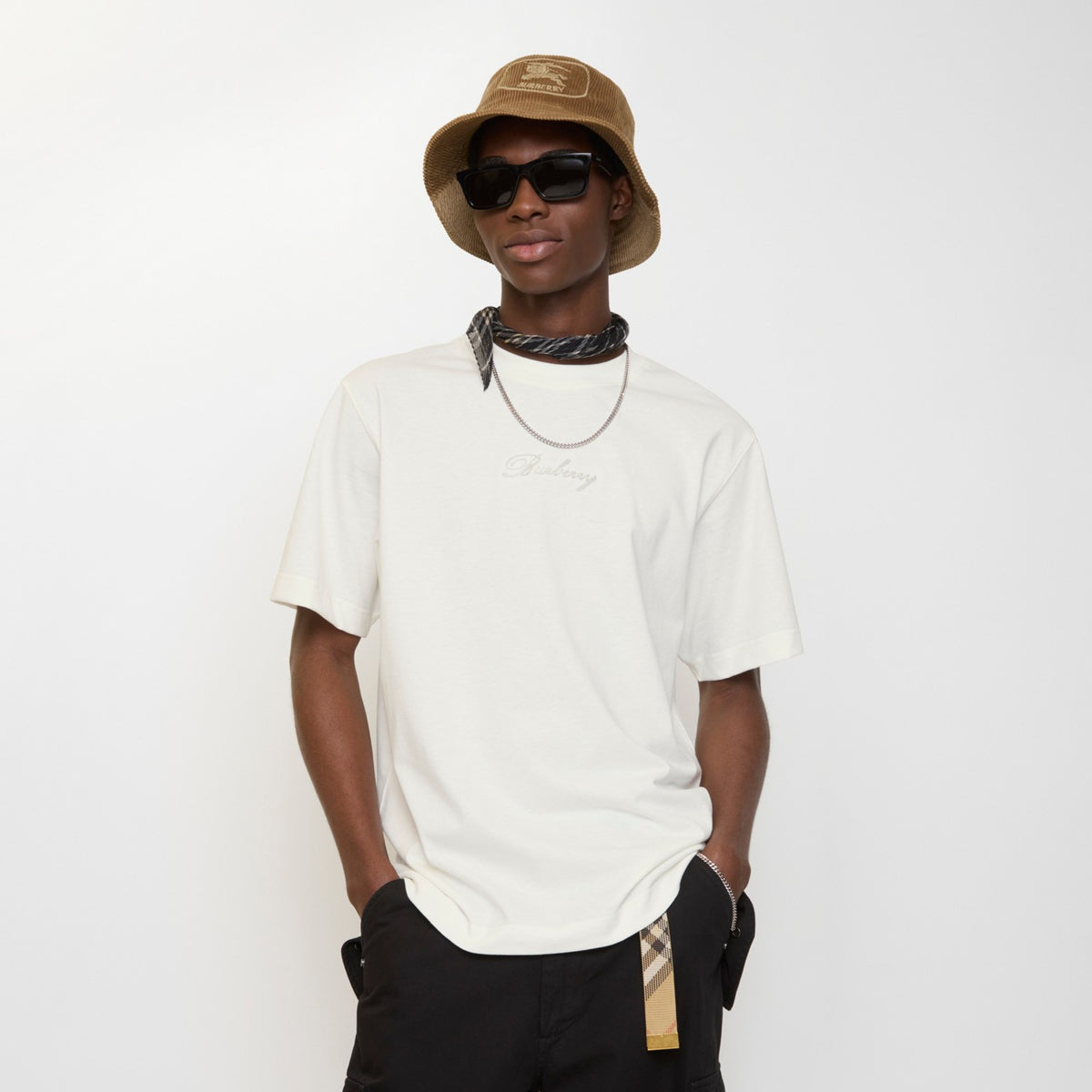 Burberry Desenli Beyaz T-Shirt