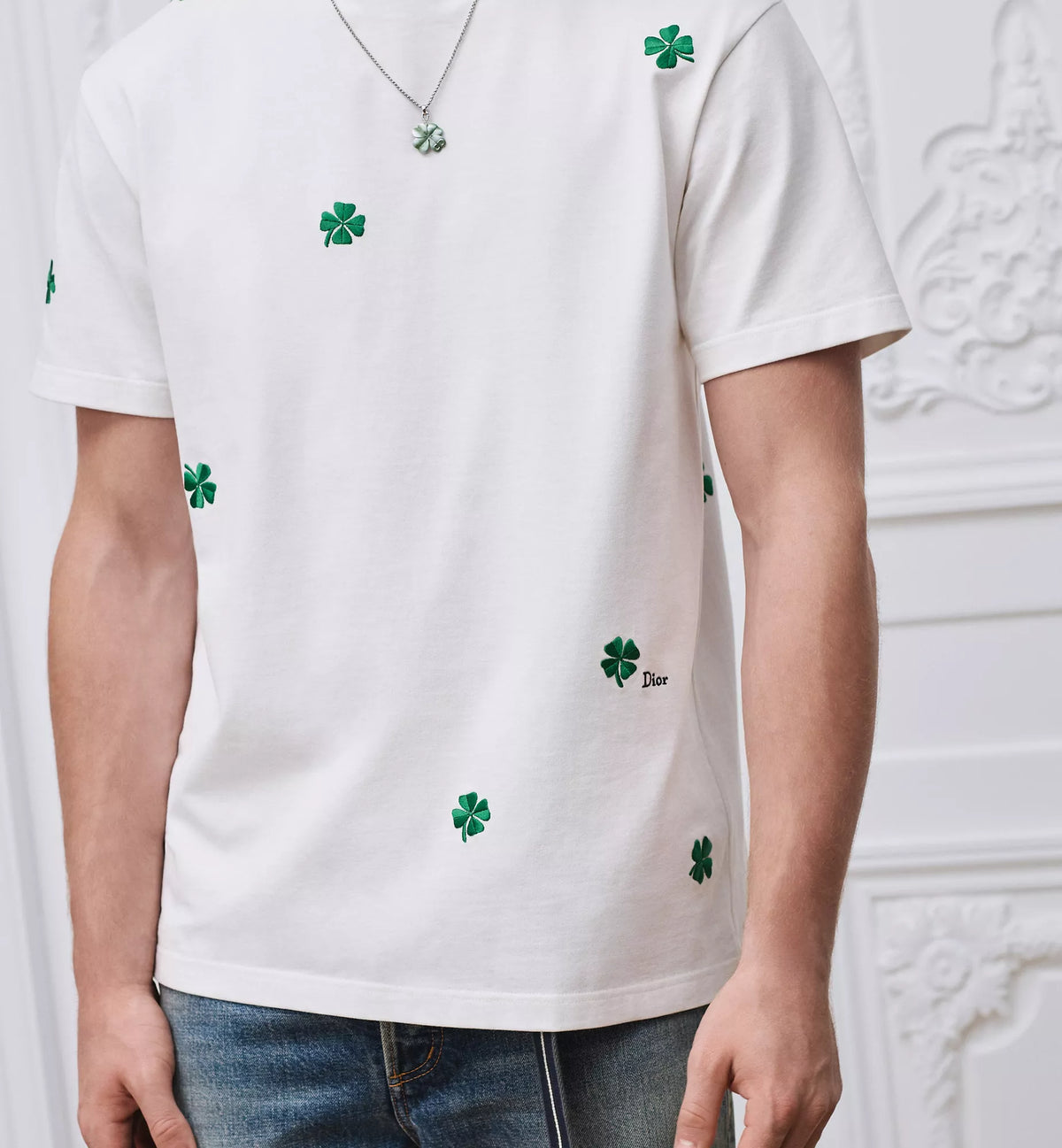 Dior Yonca Detaylı Beyaz T-Shirt