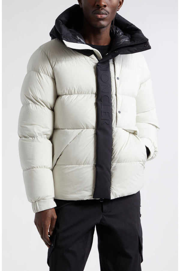 Moncler Madeira Renk Bloklu Kapüşonlu Kısa Kaz Tüyü Mont