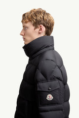 Moncler Maya 70 Kapüşonlu Kısa Kaz Tüyü Mont