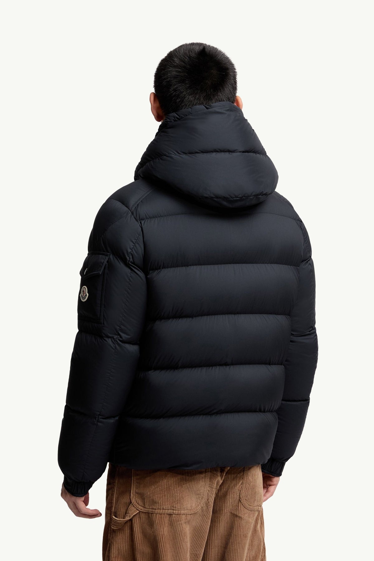 Moncler Maya 70 Kapüşonlu Kısa Kaz Tüyü Mont
