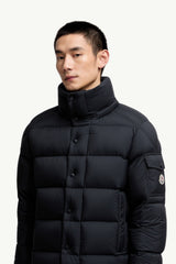 Moncler Maya 70 Kapüşonlu Kısa Kaz Tüyü Mont