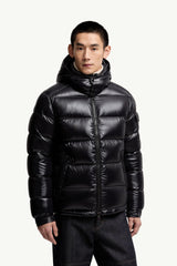Moncler Maya Kapüşonlu Kısa Kaz Tüyü Mont