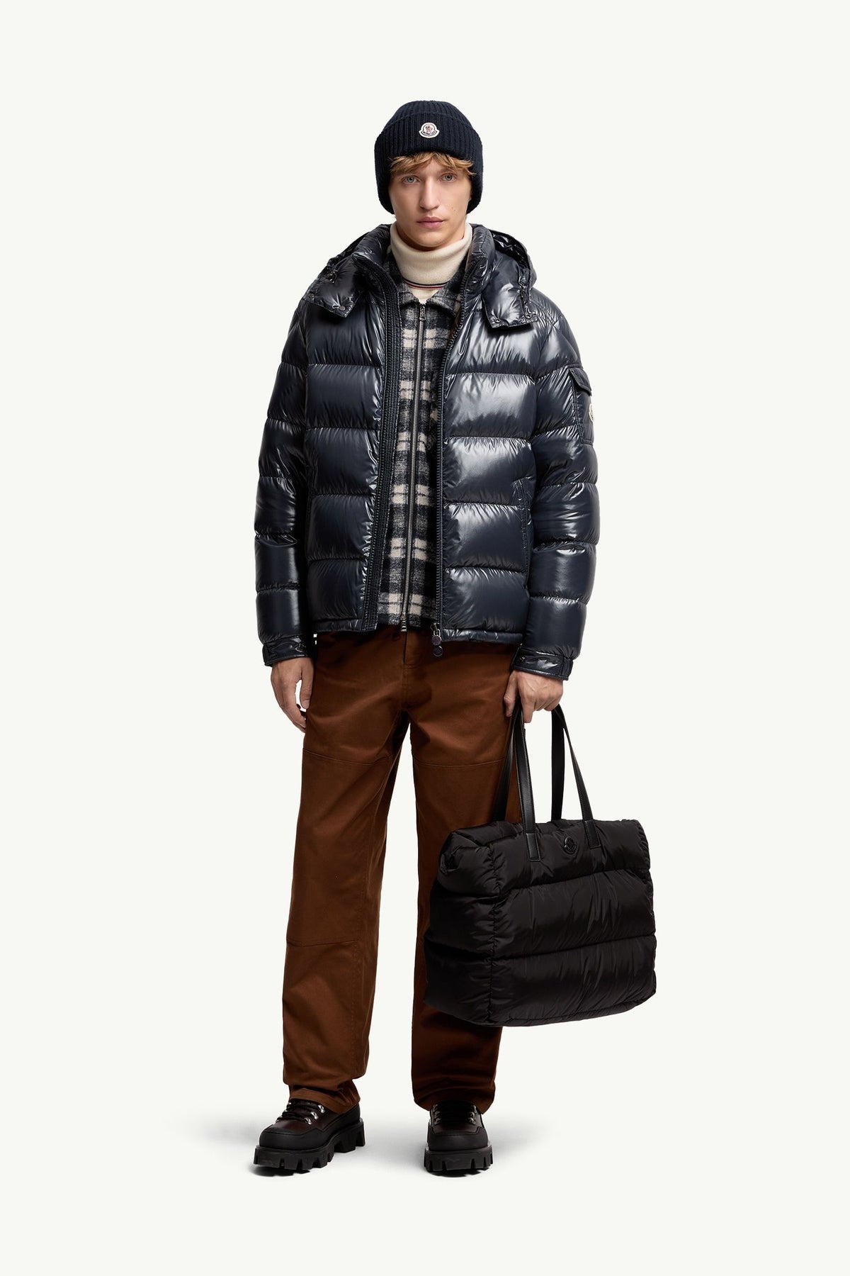 Moncler Maya Kapüşonlu Kısa Kaz Tüyü Mont