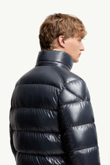 Moncler Maya Kapüşonlu Kısa Kaz Tüyü Mont